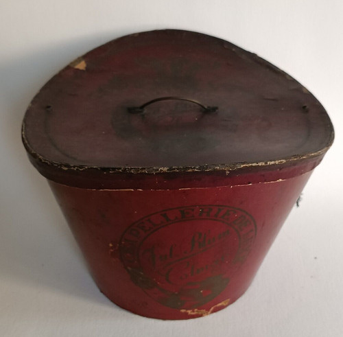 Boite chapeau haut de - chapeau,