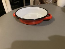 Ancien petit plat à œufs