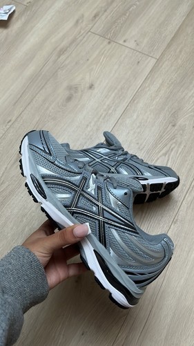Paire asics grises - paire,