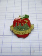 pin's LA POMME T.O.P. APPLE P:E