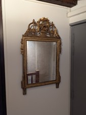 Miroir à fronton en bois