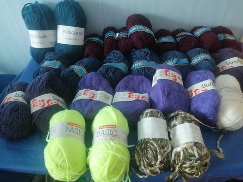 Lot de 26 pelotes - ,