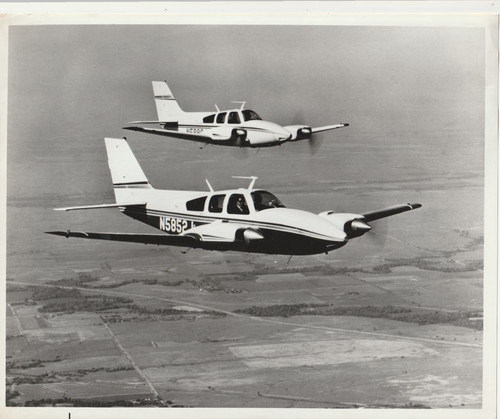 Beechcraft baron b55 c55 - ,