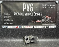 AUDI A4 B7 2.0 TDI Front Right Bumper Mount Bracket 8E0853922D (67)