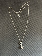 Collier Chaîne Et Pendentif