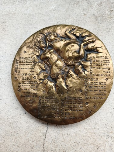 Grosse medaille bronze femme - grosse,