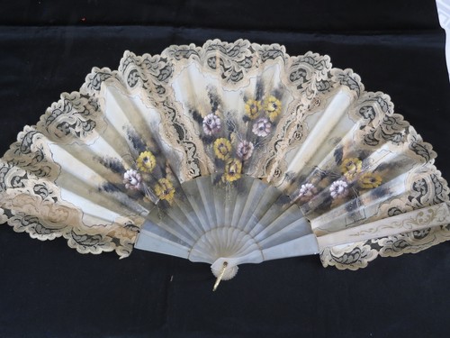 Eventail ancien fleurs - eventail,