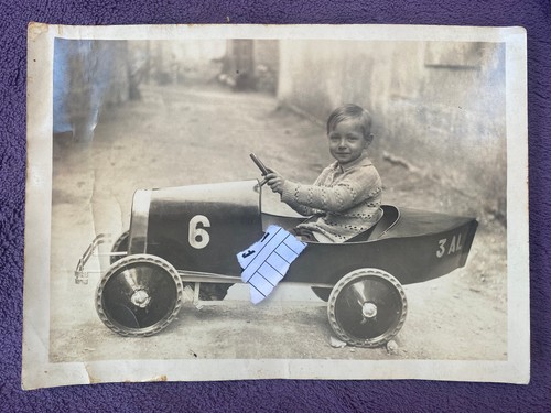 Photo ancienne enfant dans - , sa