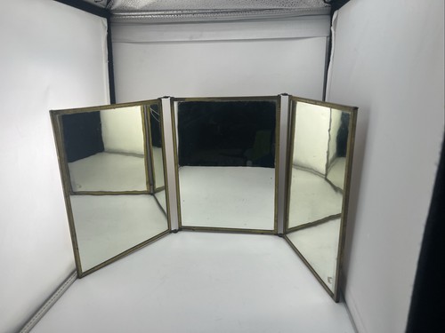 Ancien miroir tryptique - , dans