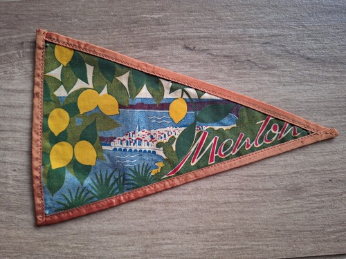 Ancien fanion touristique - ancien,