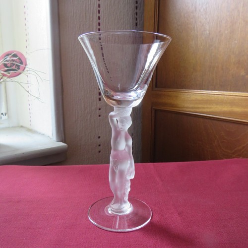 Verre vin blanc ou - ou, a