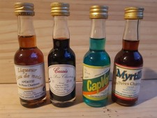 lot 4 mignonnettes Chartreuse Cap Vert Cassis Liqueur Noix miniature bouteille