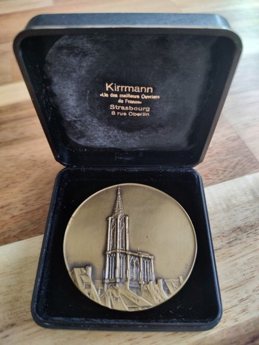Ancienne médaille cathédrale - ancienne,