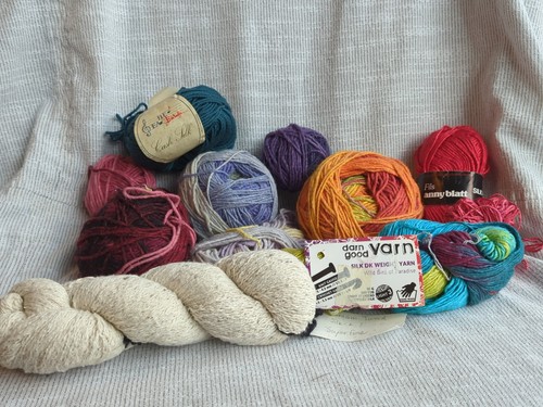 300g destash lot - lot, yarn