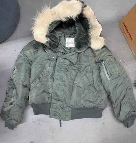 Vintage 1985 alpha industries - vintage,