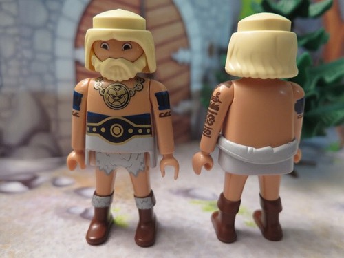 Viking blond barbu tatoué
