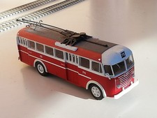 ATLAS TROLLEYBUS IKARUS 1950s/'60s metal case, well detailed 1/72 scale