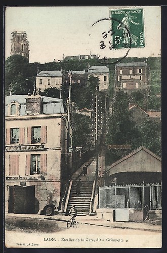 Cpa laon escalier la - escalier,