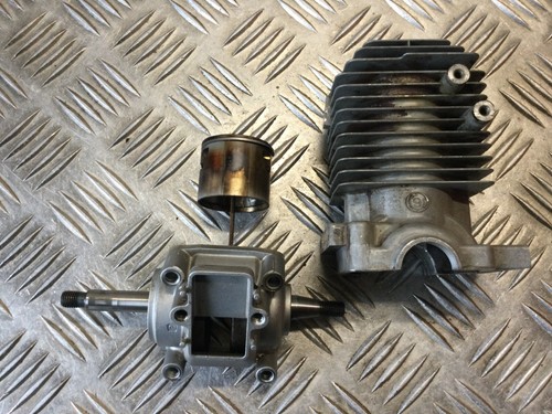 Bloc moteur pour tronçonneuse - bloc,