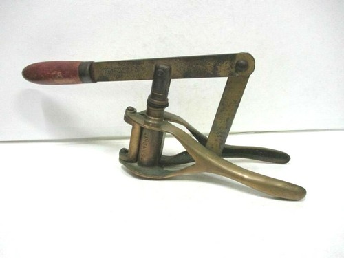 Ancienne bouchonneuse sanbri - ancienne,