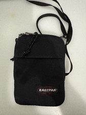pochette badoulière eastpak