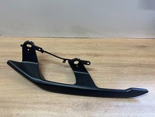 UNE POIGNEE PASSAGER ARRIERE