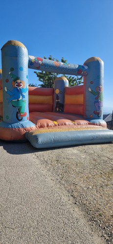 Chateau gonflable