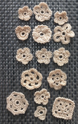 Lot petites fleurs - de,