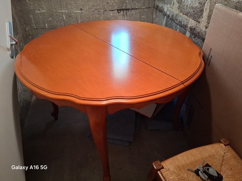 Table bois ronde avec