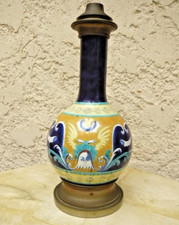 Pied de lampe à pétrole XIXe faïence de Deruta, Italie