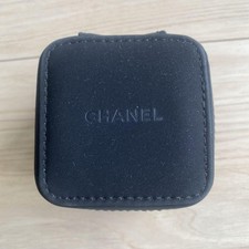 Boîtier de montre Chanel noir