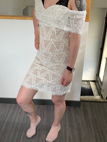 Mini robe dentelle - , épaules