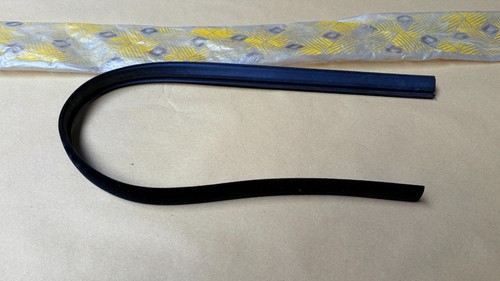 Renault r20 glass - glass, scraper