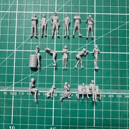 Figurines scale - figurines, 1:64
