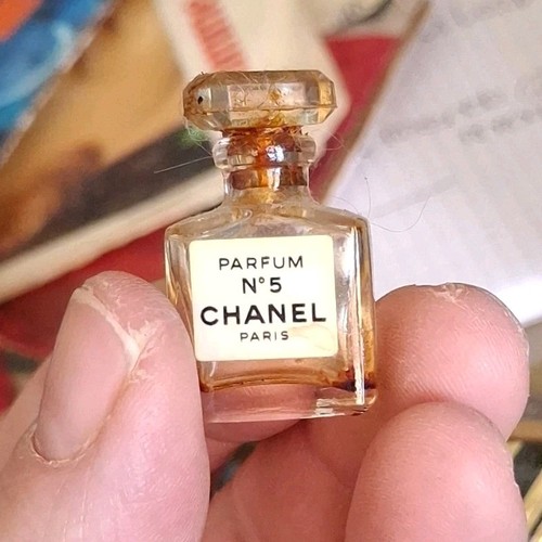 Chanel paris miniature - chanel,