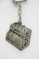 756 - Keychain - Engine - Large Garage - G.M. service - Ste Clotilde (Reunion)