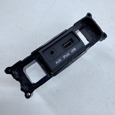 HYUNDAI I20 MK1 USB PORT AUX JACK IN IPOD CONNECTION 96120-1J900 12-14