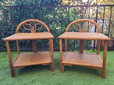 Paire de tables de chevet en