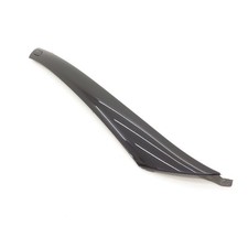 garniture, Montant avant droit