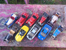 LOT DE 10 VIEILLES VOITURES