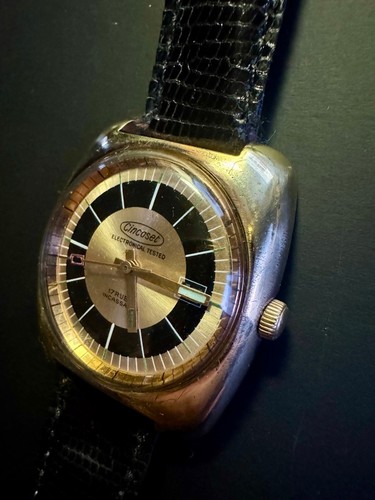 Montre mécanique ancienne - montre,