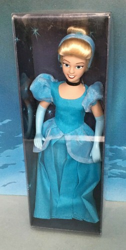 Poupee doll porcelaine disney - doll,