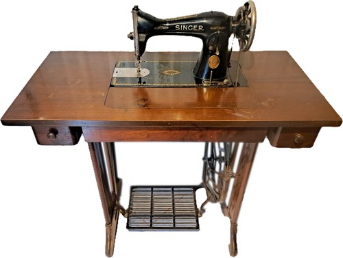 Machine coudre ancienne - à,