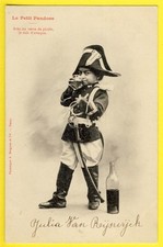 Old postcard magnificent small imperial gendarme in uniform wine glass by Picolo BERET