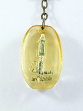 KEYCHAIN - Resin - HITCH THE FAST - Caravan TRAILERS Vintage 1960s -