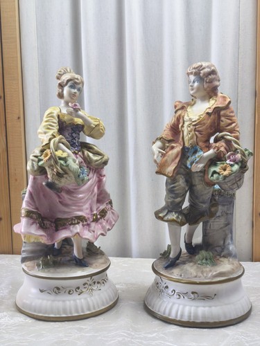 Grande paire statuettes - de,