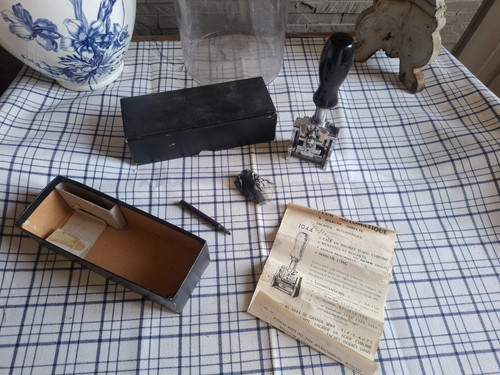 Ancien tampon dateur - ancien,