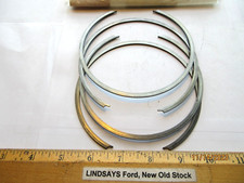 4 OEM PIECES FORD FOCUS "SNAP