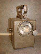 Ancienne lampe de chemin de