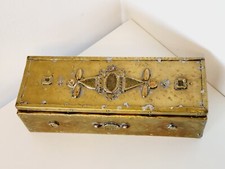 Boîte en bois et métal avec inclusions art brut brutaliste 